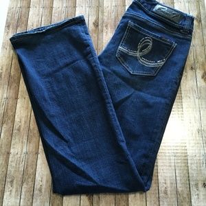 Seven7 dark blue bling bootcut jeans in size 29